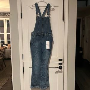 Vanilla star Jean overalls.